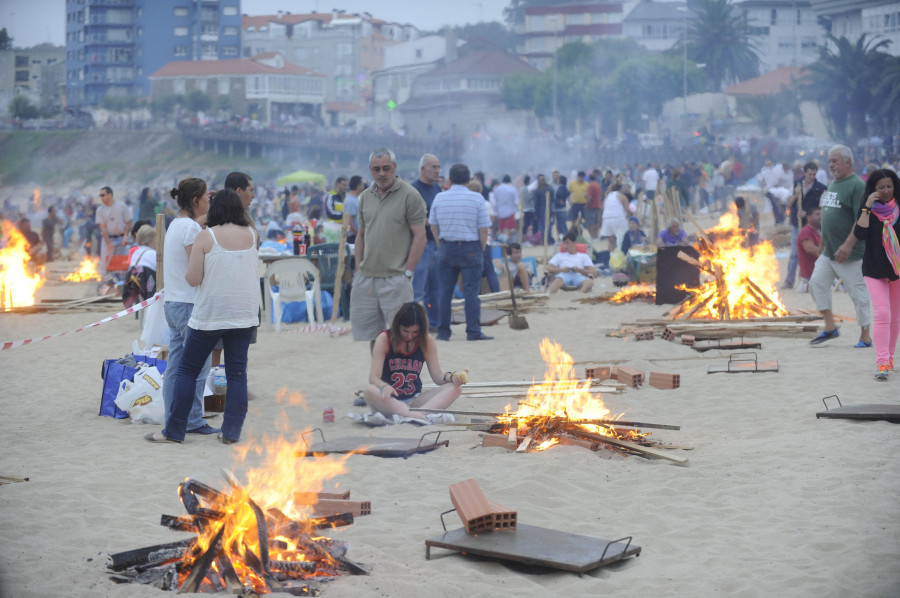 Portos de Galicia sanciona a Oleiros por celebrar una sardiñada en el muelle de Mera