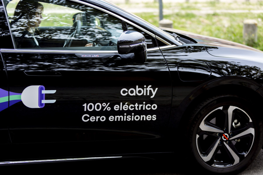 Condenan a dos hombres por un ataque racista a un conductor de Cabify imitando gestos de simio