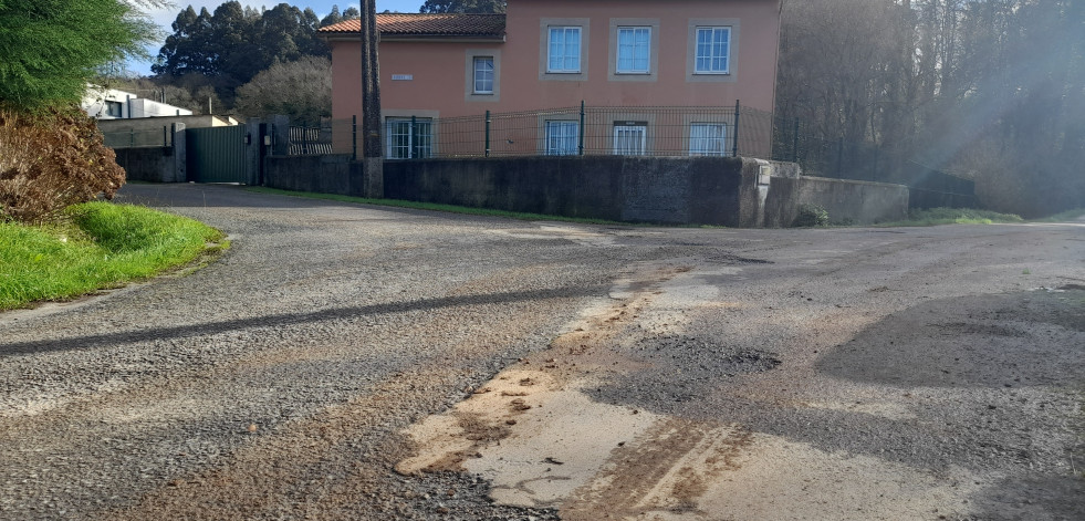 Fornos es la otra calle de Oleiros que avergüenza al alcalde