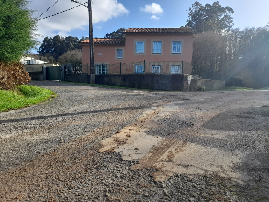 Fornos es la otra calle de Oleiros que avergüenza al alcalde