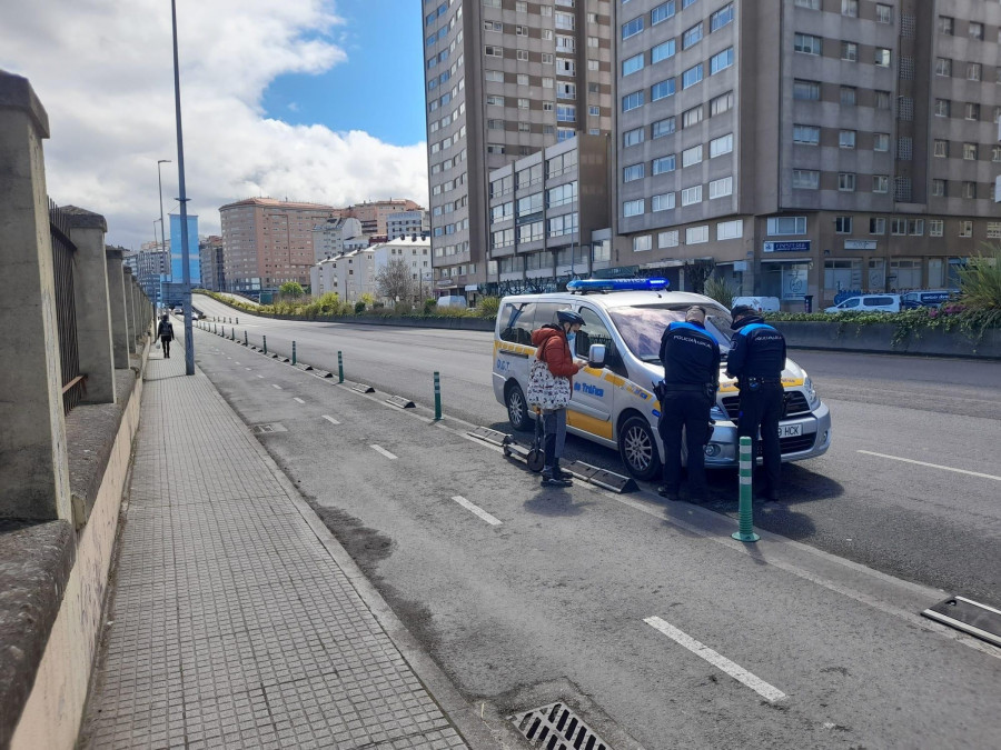 Los usuarios de patinetes recibieron más de un centenar de multas en A Coruña en 2022