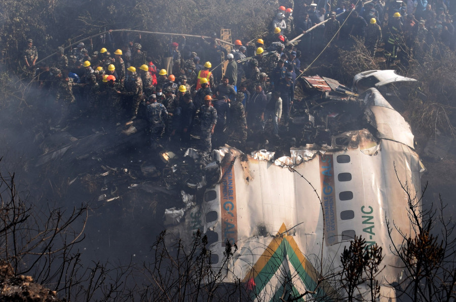 Localizan al menos 68 cadáveres tras el accidente aéreo en Nepal