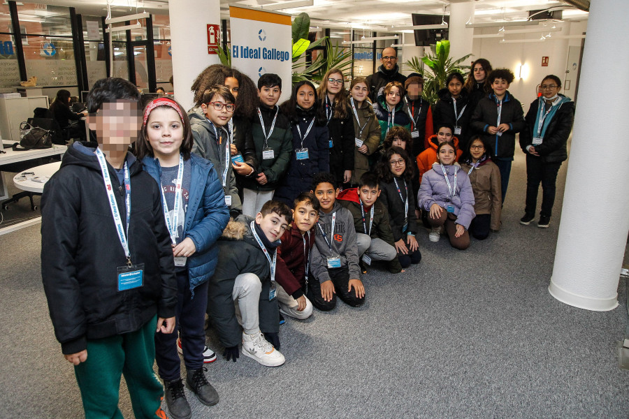 Los alumnos de 5º de primaria del colegio Sagrada Familia visitan El Ideal Gallego