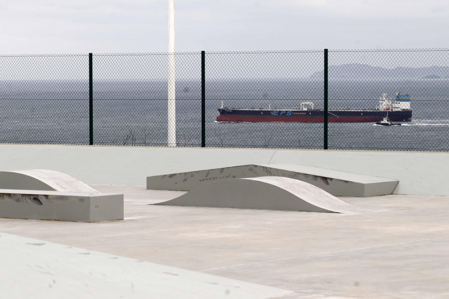 Piden que se ilumine la pista de skate de Los Rosales y un nuevo suelo