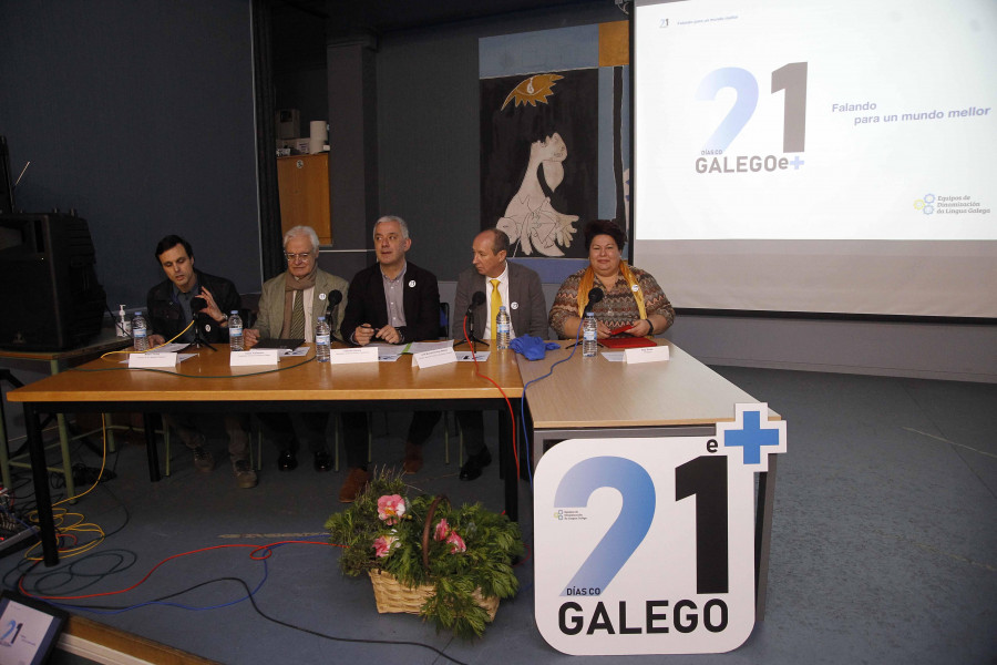 A Xunta presenta no instituto Rafael Dieste a V edición do programa ‘21 días co galego e +’