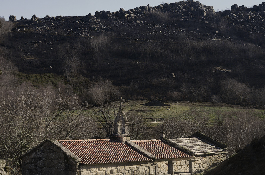 Estabilizado el incendio de Muíños tras quemar 160 hectáreas del Parque Natural do Xurés