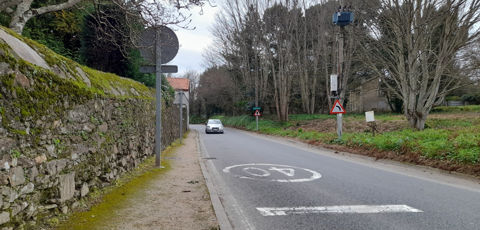 Oleiros responsabiliza a Telefónica y Naturgy de tener cuatro meses paralizada una obra de la Diputación en Liáns