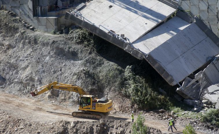 Ethel Vázquez señala que la “reconstrucción del viaducto de la A-6 será a muy largo plazo