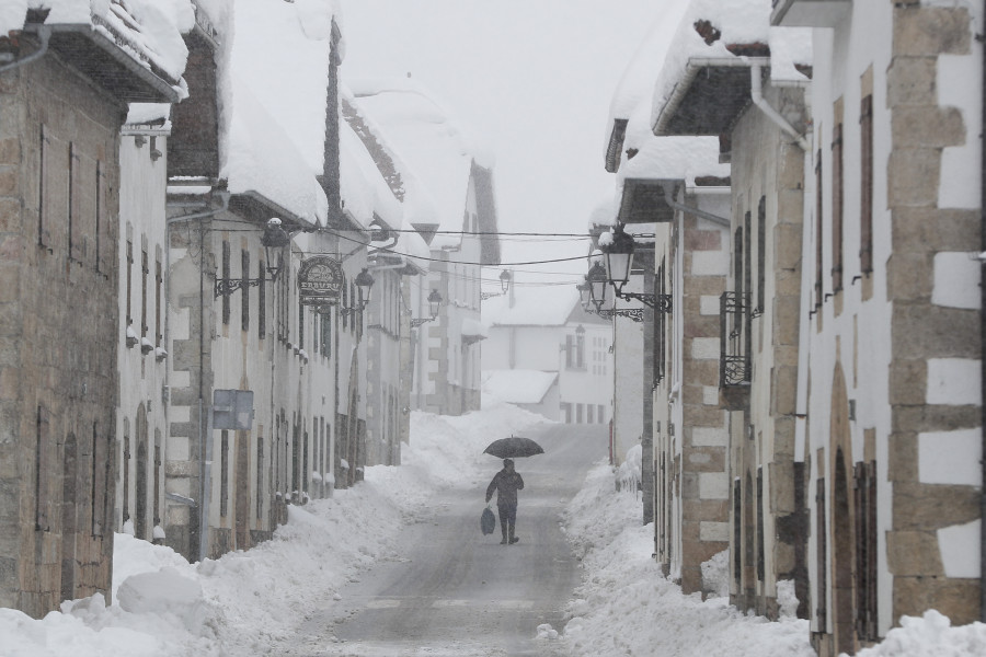 Aemet alerta de nieve en cotas muy bajas y de un “importante descenso” de las temperaturas