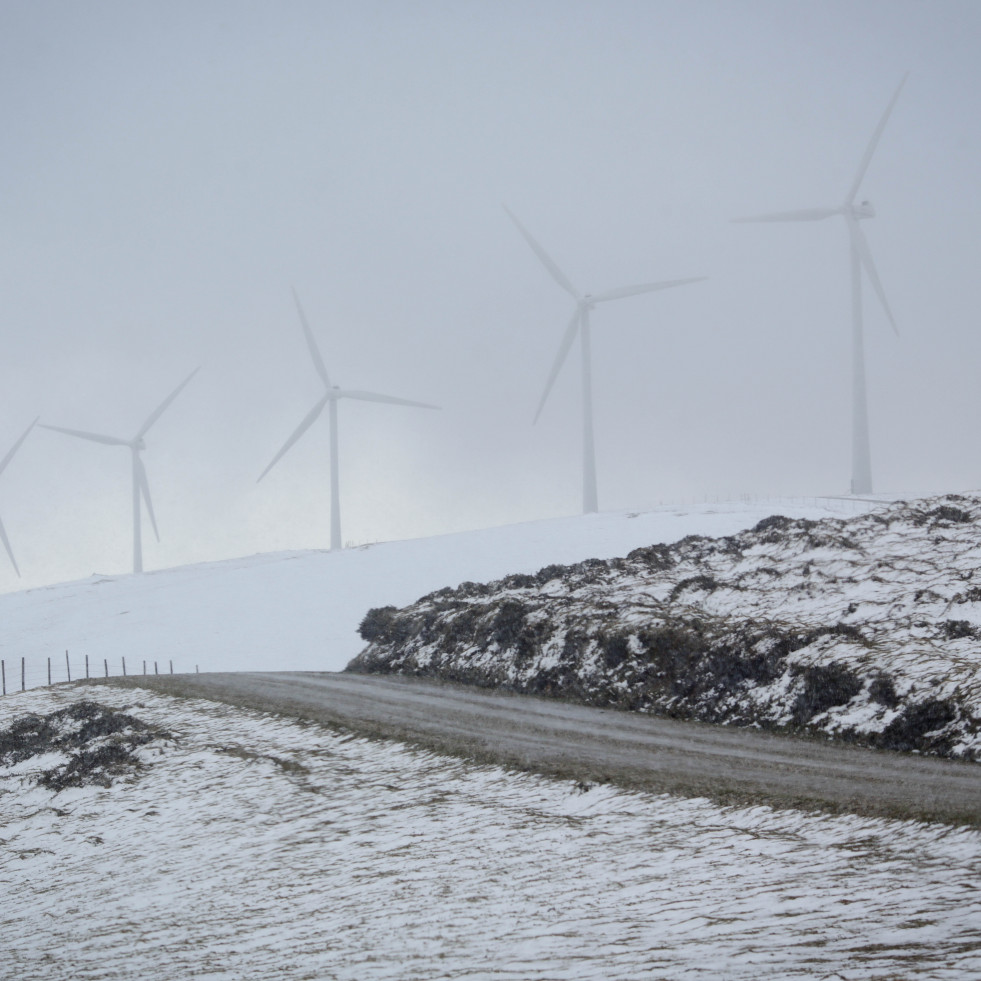 Chubascos ocasionales y aislados y cuota de nieve a 700 metros este domingo en Galicia