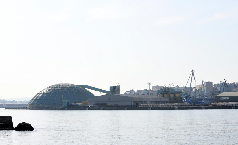 La Marea Atlántica critica que se empiece a desmontar la Medusa de A Coruña 