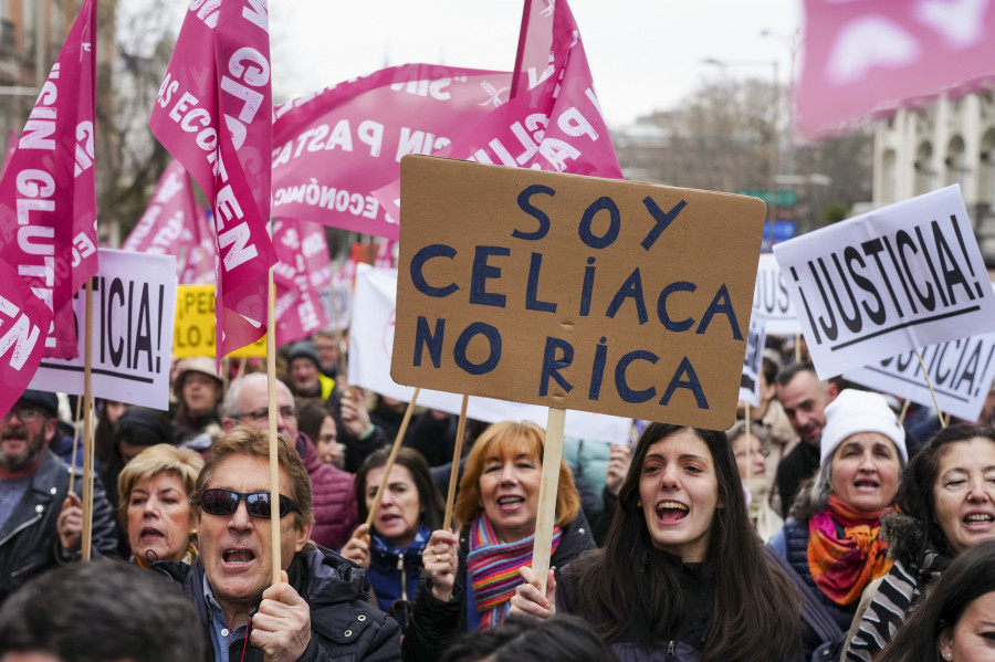 "Sin gluten y sin pasta", los celiacos se manifiestan para pedir ayudas