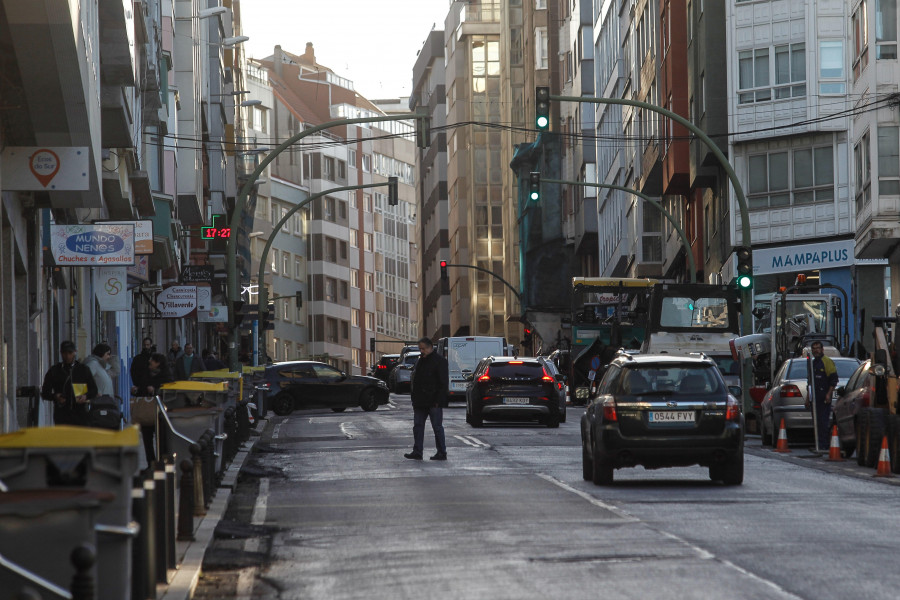 Corte de tráfico durante dos días en la avenida de Finisterre