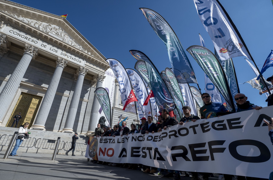 El paso decisivo de la nueva ley mordaza, más de 40 cambios y 4 escollos