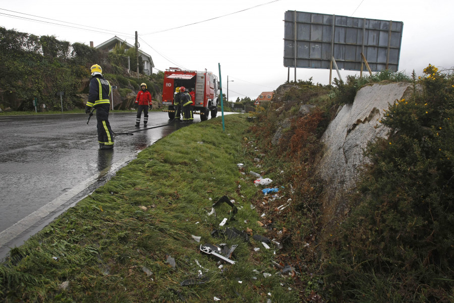 Herida una persona en una colisión entre dos coches en A Zapateira