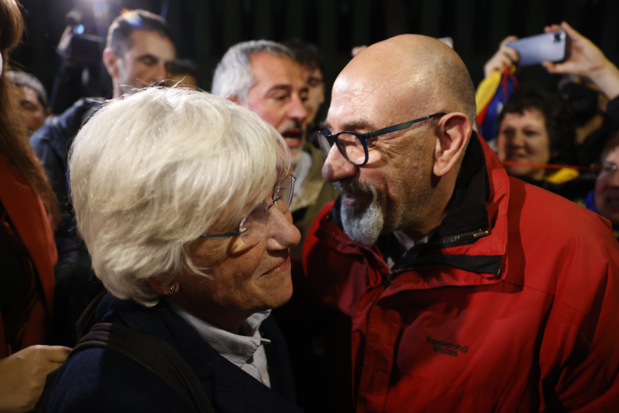 El juez de guardia deja en libertad a Clara Ponsatí