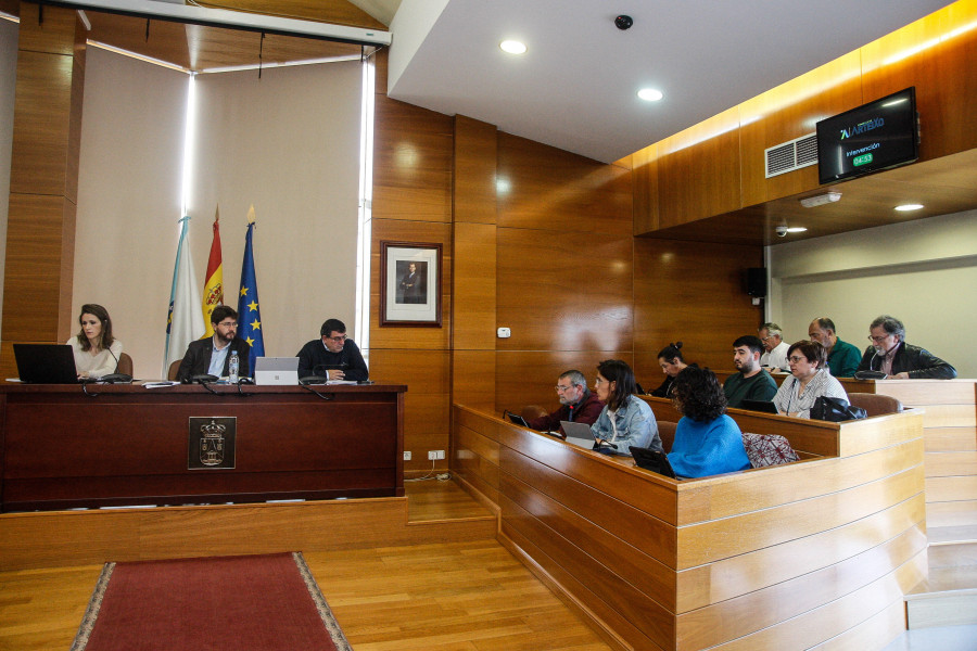 Los buses urbanos seguirán llegando a Meicende y Montegolf