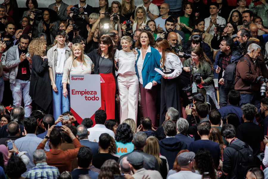 Unas 3.000 personas arropan a Díaz en el lanzamiento de su candidatura