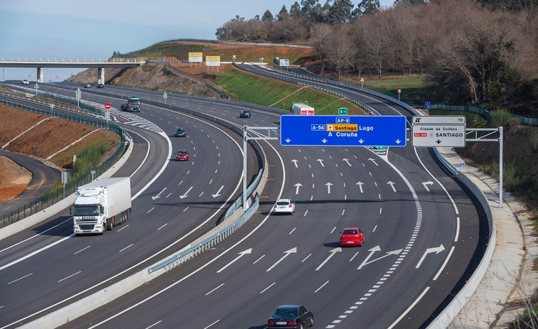 Retenciones de tráfico en la autopista y la autovía en el sur de Pontevedra