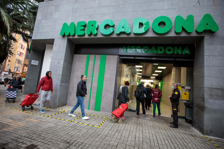 Mercadona baja el precio de 500 productos de consumo diario y calcula ahorro de 150 euros al año por cliente