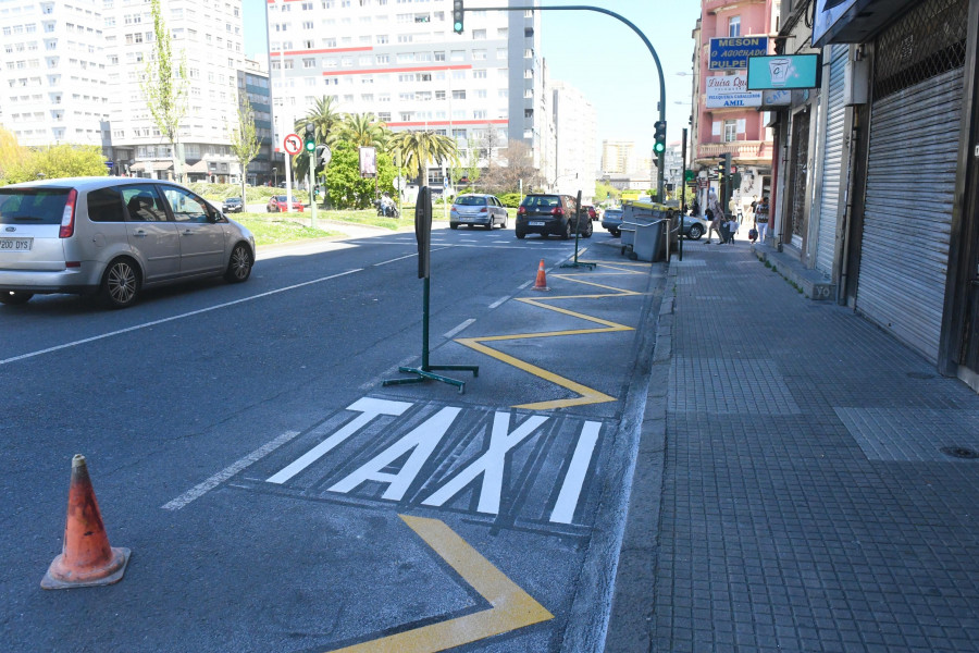 Los taxis se marchan de la estación de tren de A Coruña y se trasladan a su nueva parada