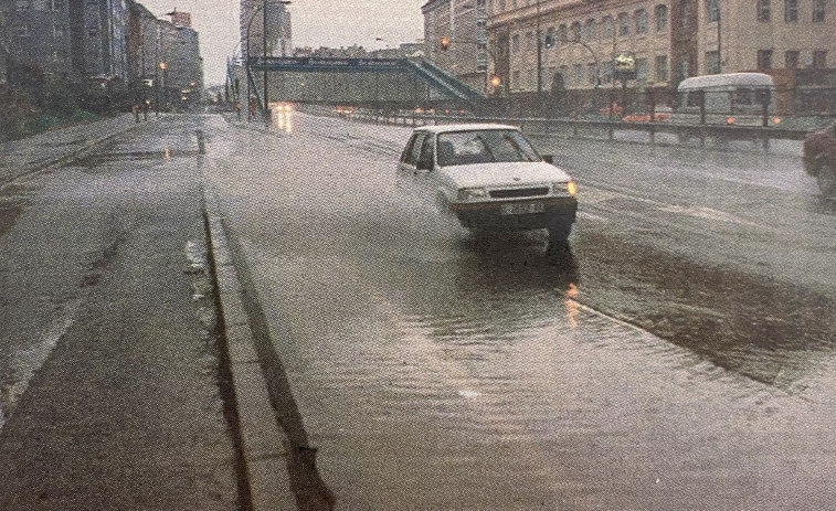 Hace 25 años: Trombas de agua y un grupo de aficionados increpa a Djalminha