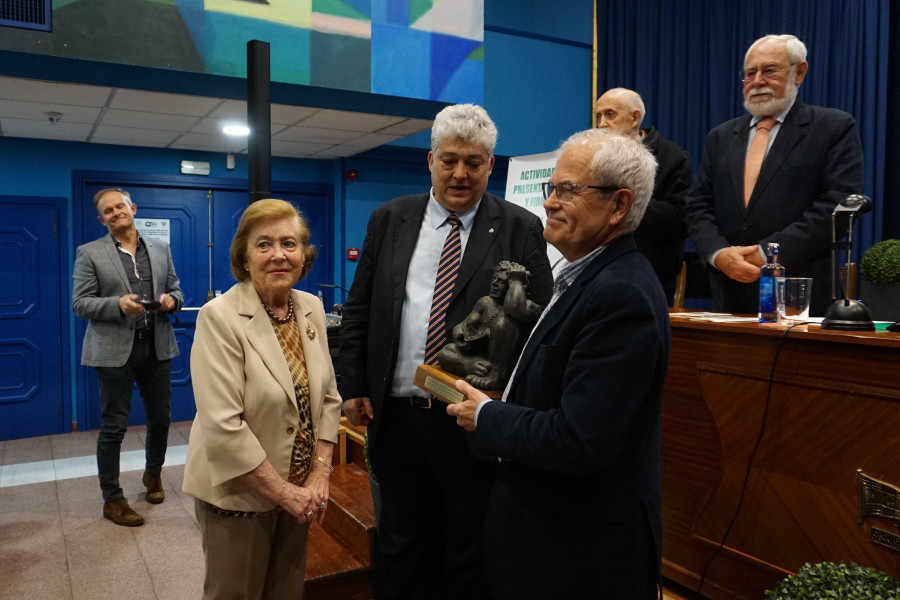 Guillermo Llorca gana el premio literario Fernando Arenas Quintela