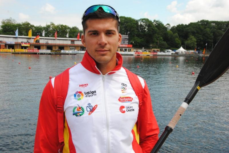 Ortega Smith presenta al piragüista gallego Cristian Toro como "futuro edil" de Deportes en Madrid