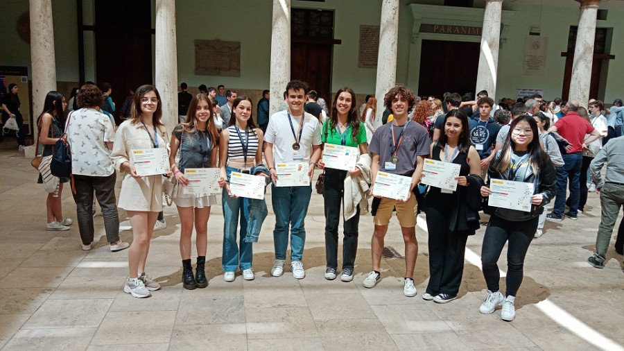 Los alumnos coruñeses Brais Sergio y Samuel Sumay plata y bronce en la XXXVI Olimpiada Española de Química