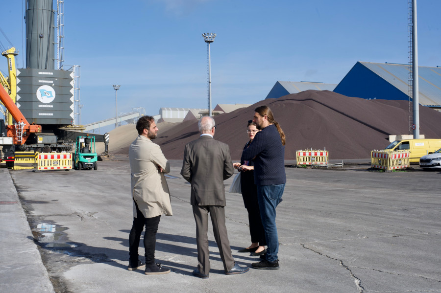 La Marea asegura que negociará con Puertos del Estado para liberar la dársena interior de A Coruña de su deuda