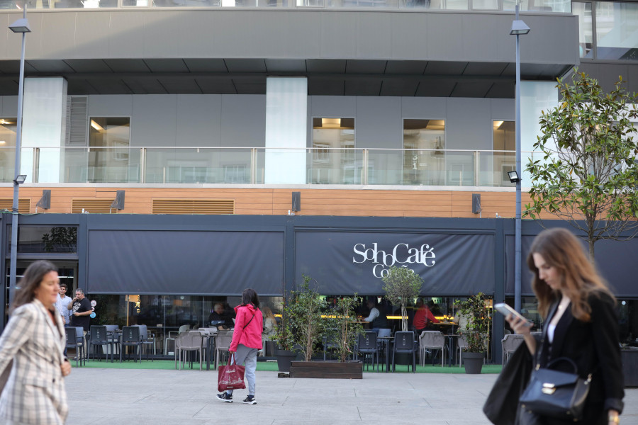 El grupo Pelícano entra en el ocio nocturno de Matogrande con la compra del Soho Café