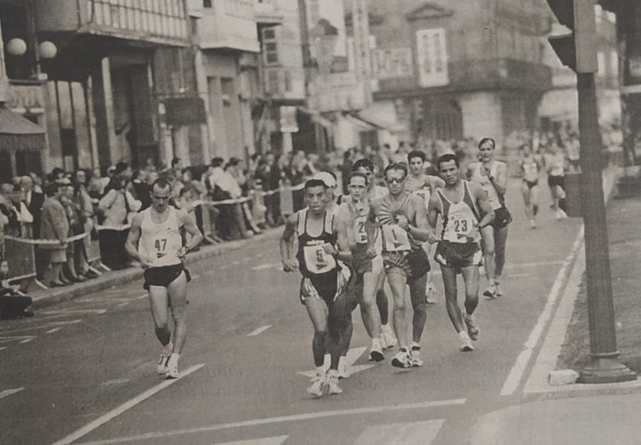 Hace 25 años: El asilo de Monte Alto se irá a Eirís y gran éxito de la marcha en A Coruña