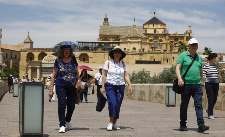 España pone en marcha ya su plan contra el calor, que actualiza los umbrales  de riesgo para la salud