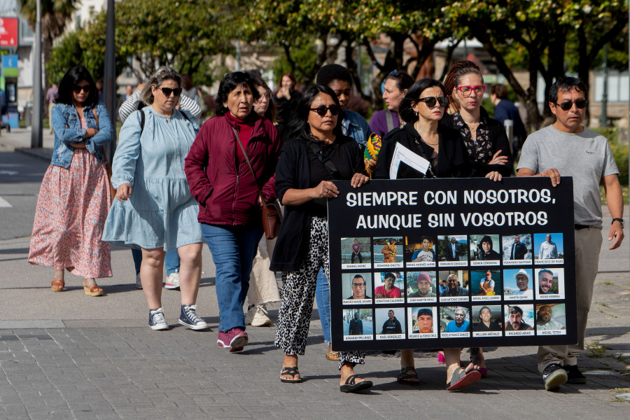 Familias del Pitanxo exigen la vuelta del barco fletado por el Gobierno para buscar restos