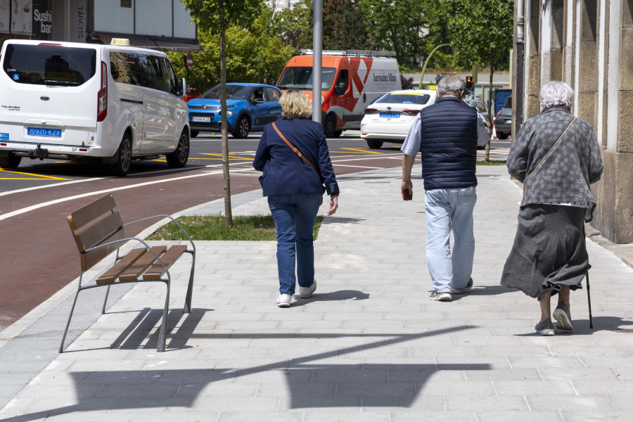 Fernández-Latorre estrena urbanización ganando espacio para peatones y bicletas