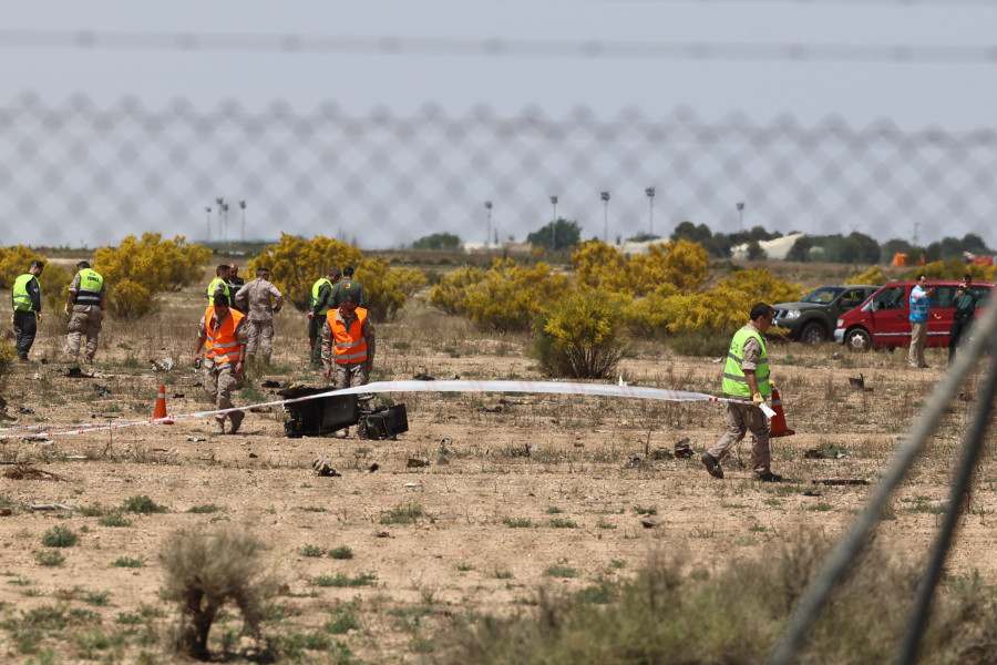 Un F18 se estrella en la base de Zaragoza pero el piloto consigue eyectarse