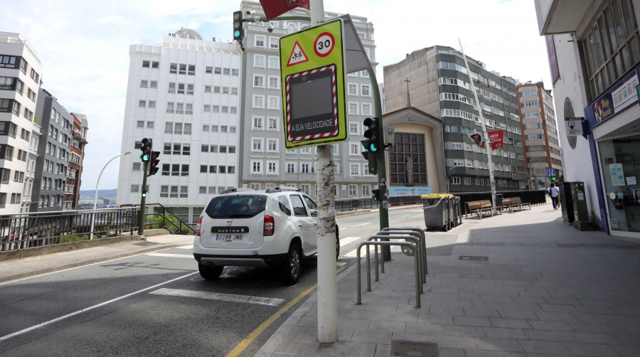 Instalan en Juan Flórez el primer ‘radar pedagógico’ de la Zona de Bajas Emisiones