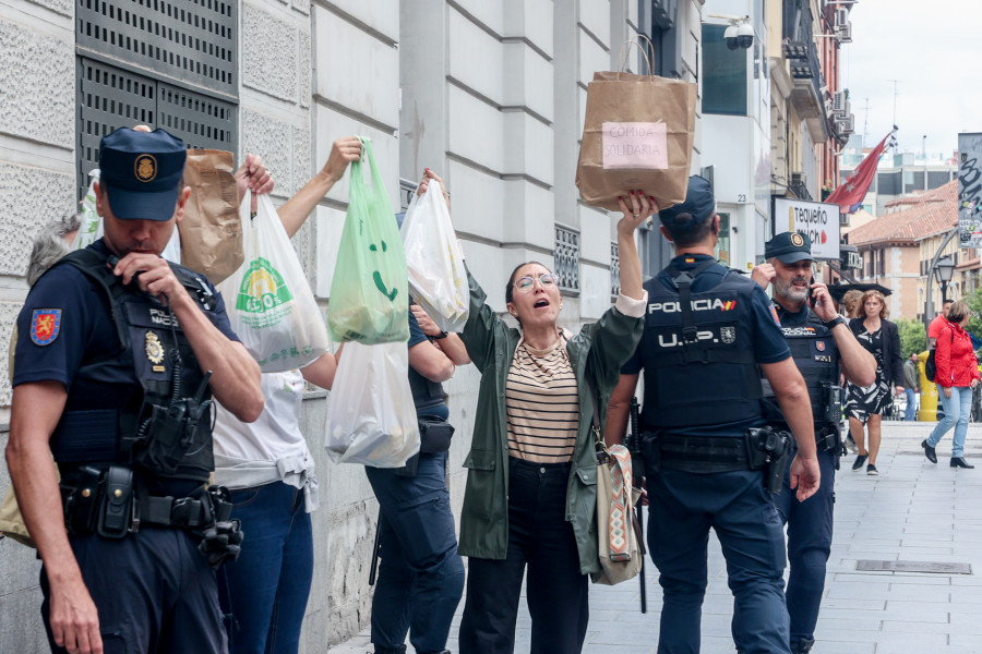 Justicia impide hacer llegar comida a los sindicalistas encerrados en el Ministerio