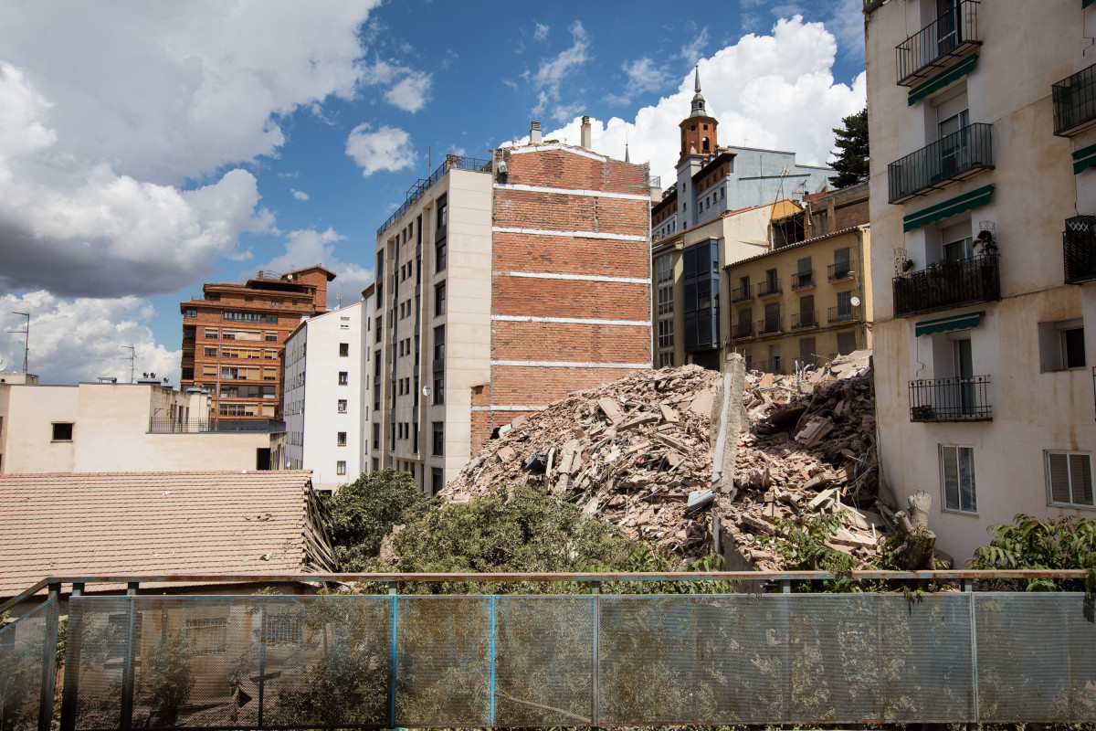 EuropaPress 5269223 estado quedado edificio cinco plantas situado calle san francisco teruel 16013878