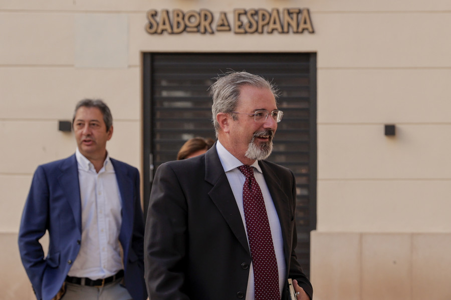 PP y Vox se tienden la mano en Murcia mientras entran en faena en la Comunidad Valenciana