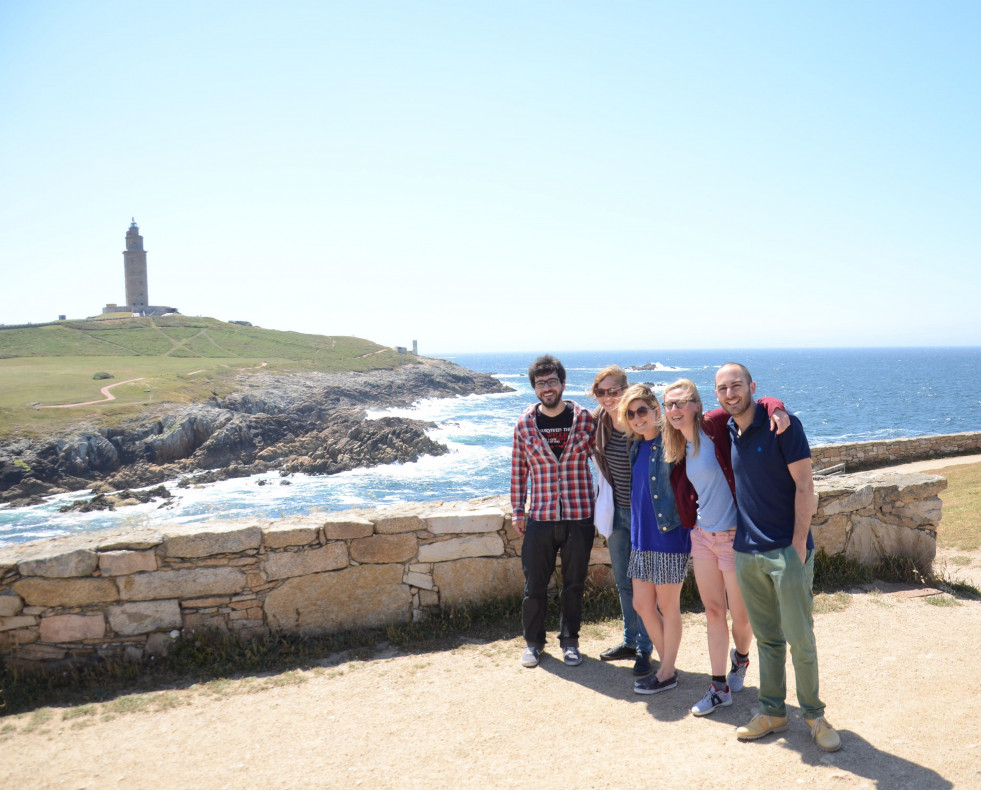 Equipo de AllGenetics y la ganadora del AllGeneticsEMPSEB Award 2015, Margo Maex, en el Parque de la Torres de Hércules