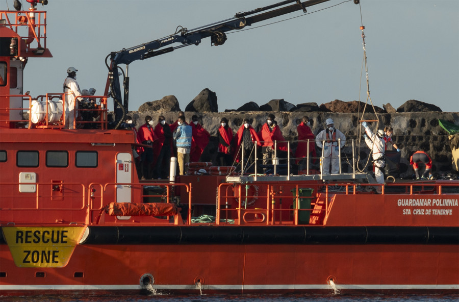 Rescatadas 167 personas en tres lanchas en Lanzarote y Gran Canaria, entre ellas cinco niños