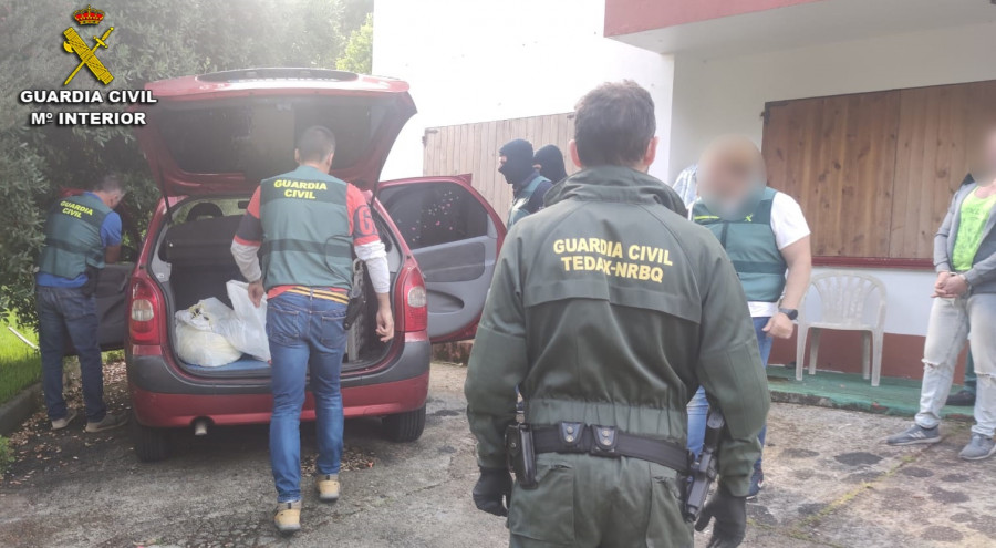 Detenido en Cangas por intentar robar en cuatro cajeros con explosivos caseros