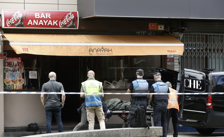 Mata a una mujer en un bar de Pamplona y se entrega a la Policía Municipal