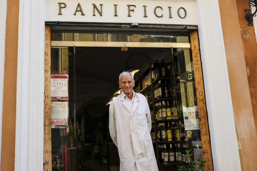 Cierra la "panadería de los papas", un pedazo de la historia de Roma