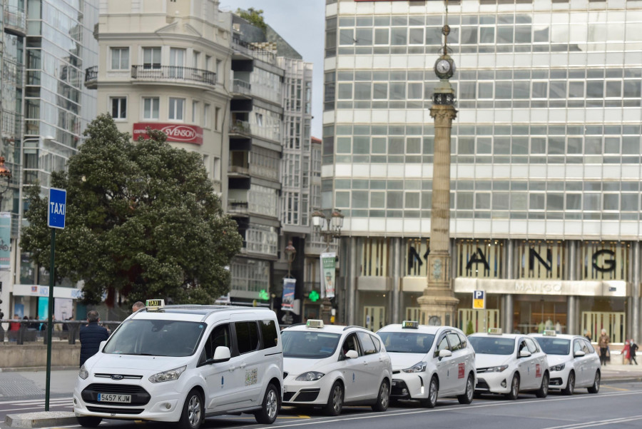 Propinan un cabezazo a un policía local cuando iba a coger un taxi en el Cantón Grande