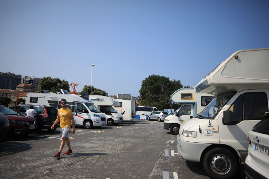 Detenido en A Coruña por cinco robos en autocaravanas aparcadas en el Paseo Marítimo
