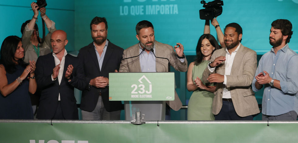 Abascal, decepcionado, dice estar listo tanto para ser oposición como para ir a elecciones