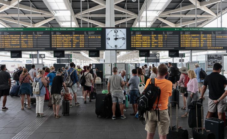 Los pasajeros afectados por la avería en la alta velocidad en Valencia ascienden a 15.300