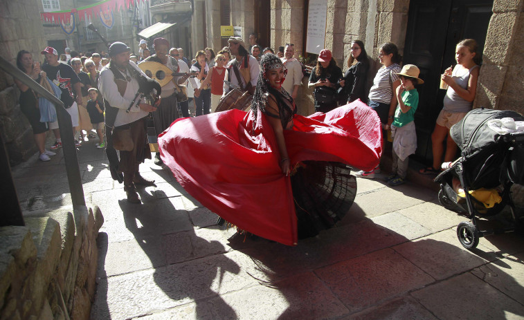 La Feira das Marabillas de A Coruña vuelve con fuerza: 200 puestos y dieciséis compañías artísticas